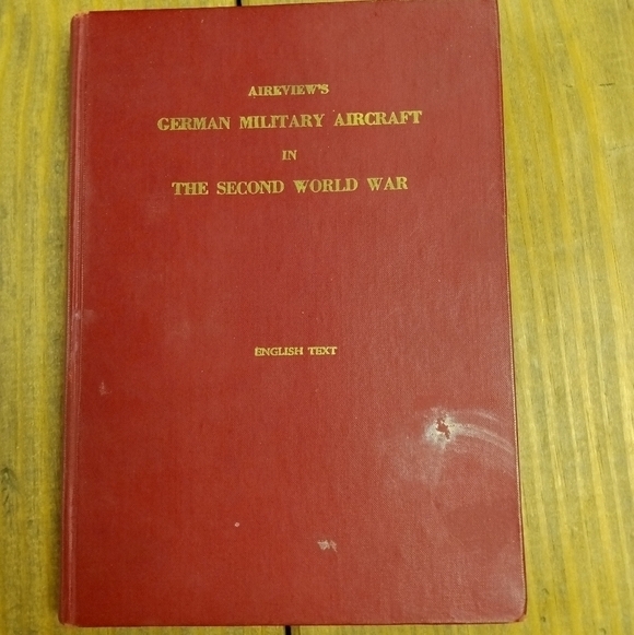 Aireview's German Military Aircraft in the Second World War WWII Military - Picture 1 of 2